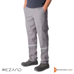 Kışlık iş pantolonu, soğuk hava koşullarında.